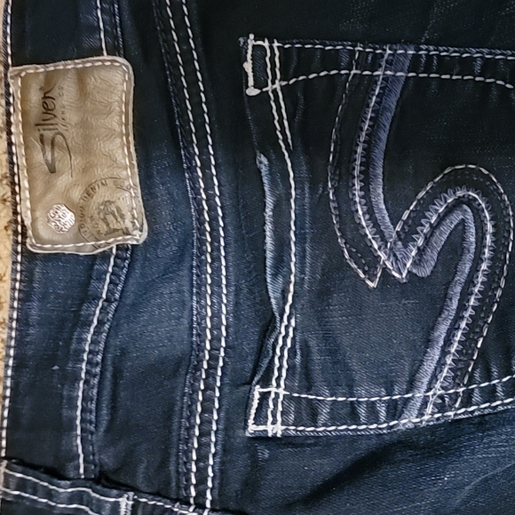 Silver Jeans * Like New* - Picture 10 of 11